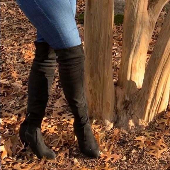 MVE THIGH HIGH BOOTS - Picture 3 of 4